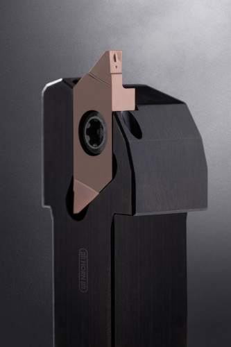 Kiváló forgácskezelés beszúrás és leszúrás során